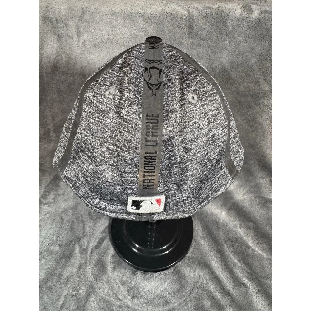 Arizona Diamondbacks Hat Cap Mens Medium Gray MLB Baseball New Era 39THIRTY